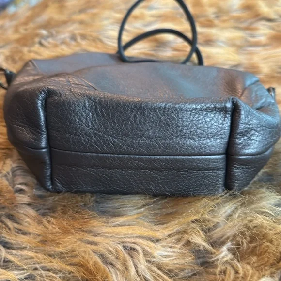 Lempp & Yin Made in USA Buttery Leather Crossbody - Picture 6 of 6